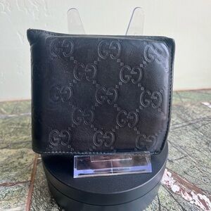 Gucci Embossed Black Leather Wallet vintage